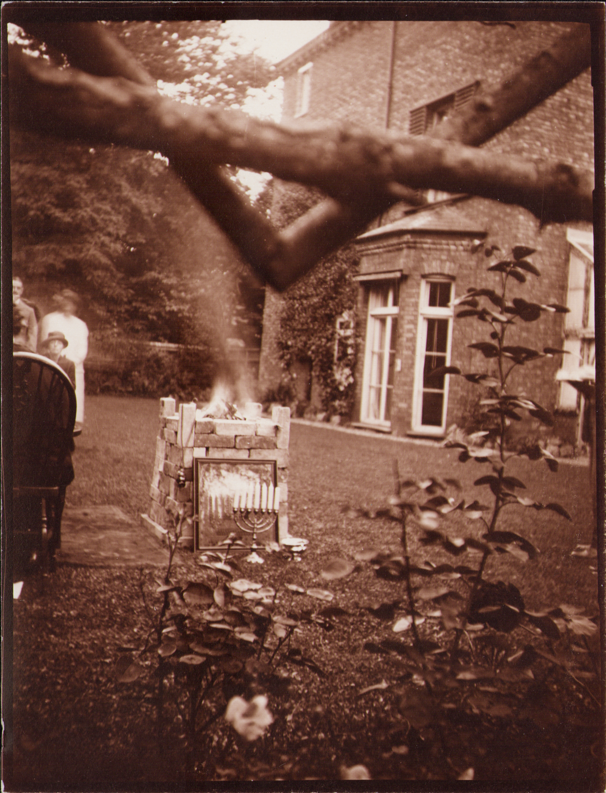 CH_AX_STORY_1-burning-confessions-1926.png#asset:1805