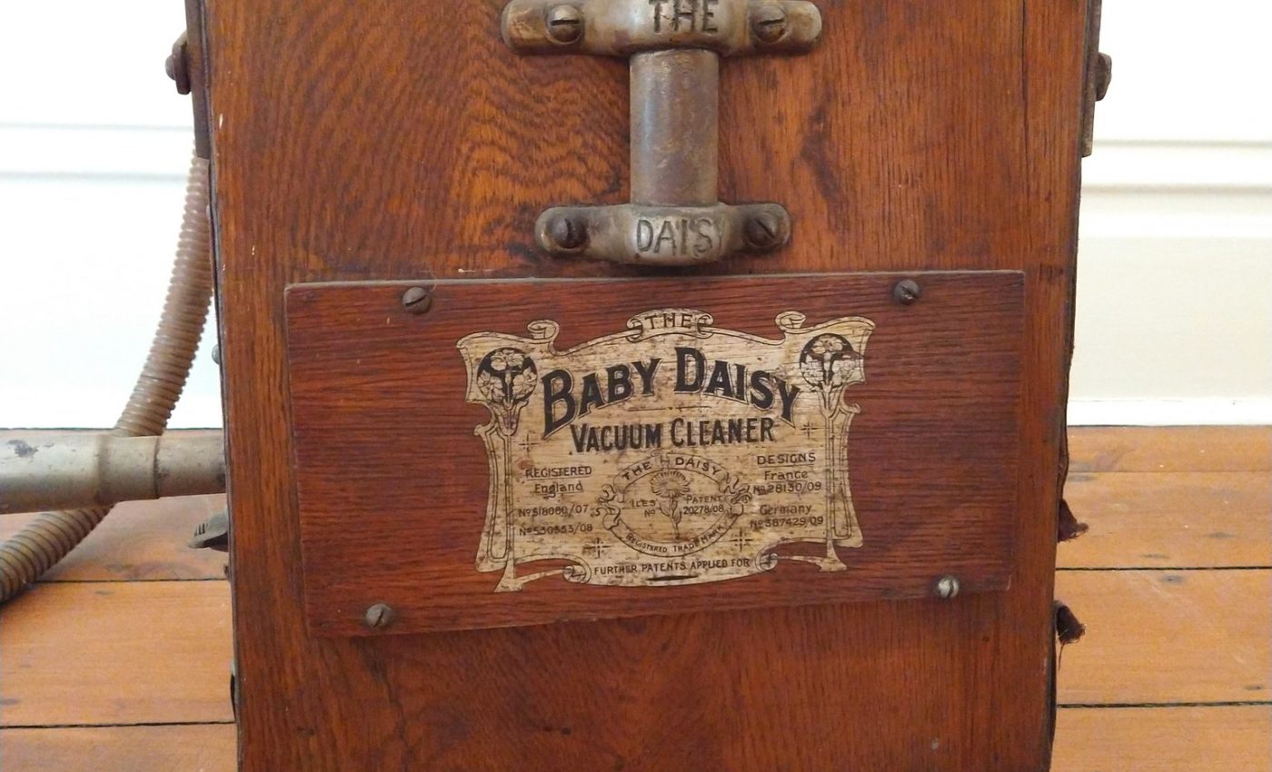 Servants-exhib-vaccum.jpg#asset:770:galleryImage